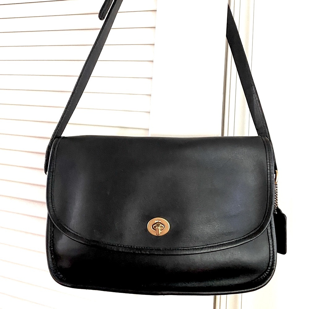 Vintage Coach Black Leather City Turn Lock Crossbody Shoulder Bag 9790